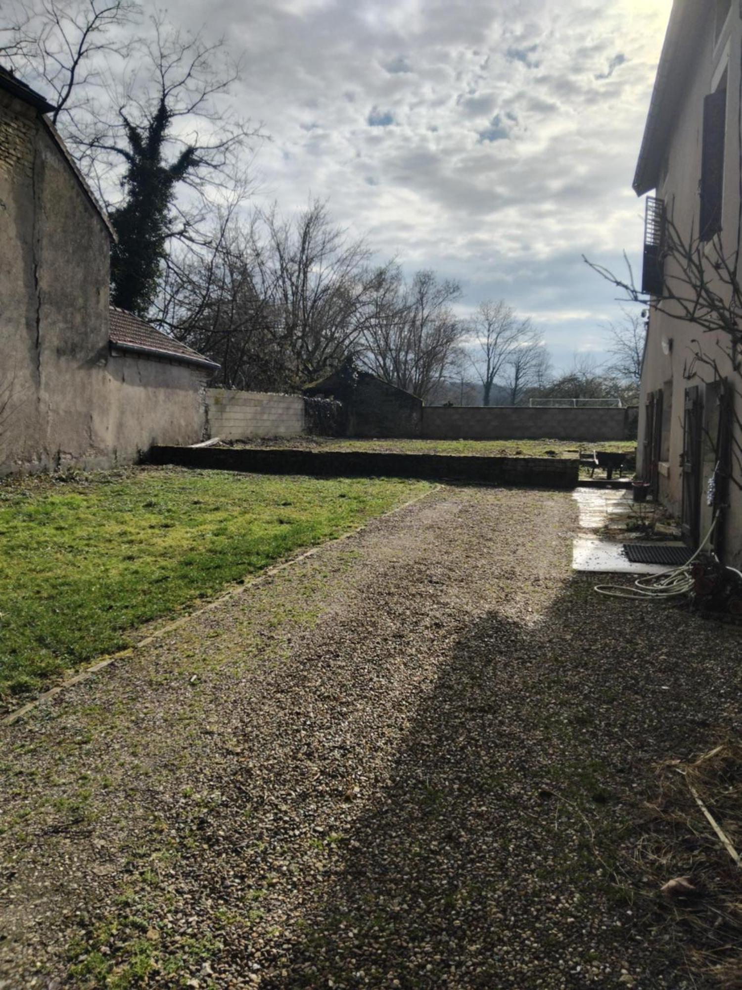 L'Univers, Vous Et Nous Pouilly-sur-Vingeanne Eksteriør bilde